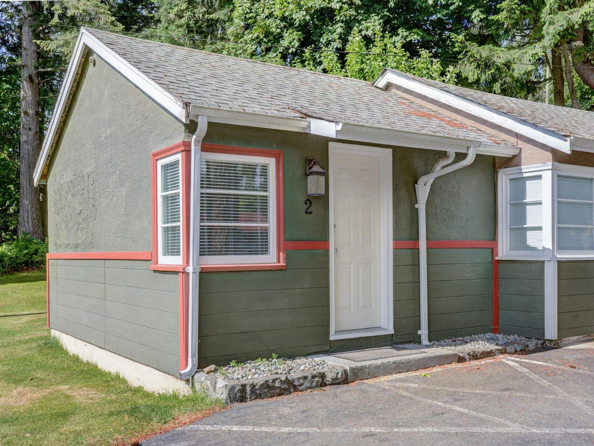 Malahat Bungalows Motel Exteriér fotografie